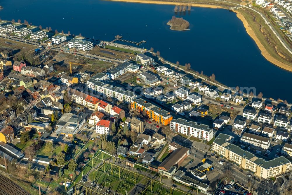 Dortmund from above - Residential area of the multi-family house Settlement at shore Areas of lake Phoenix See in the district Hoerde in Dortmund in the state North Rhine-Westphalia, Germany