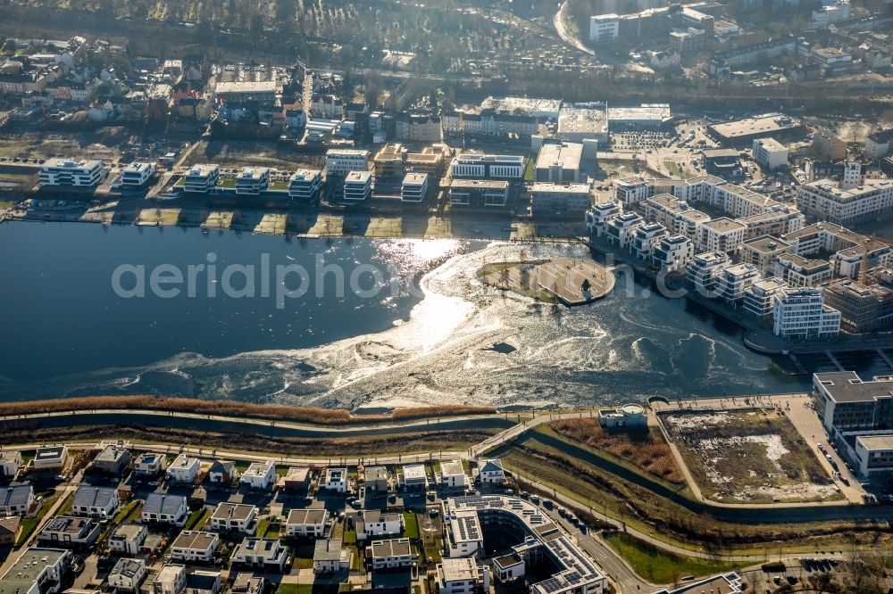 Aerial photograph Dortmund - Residential area of the multi-family house Settlement at shore Areas of lake Phoenix See in the district Hoerde in Dortmund in the state North Rhine-Westphalia, Germany