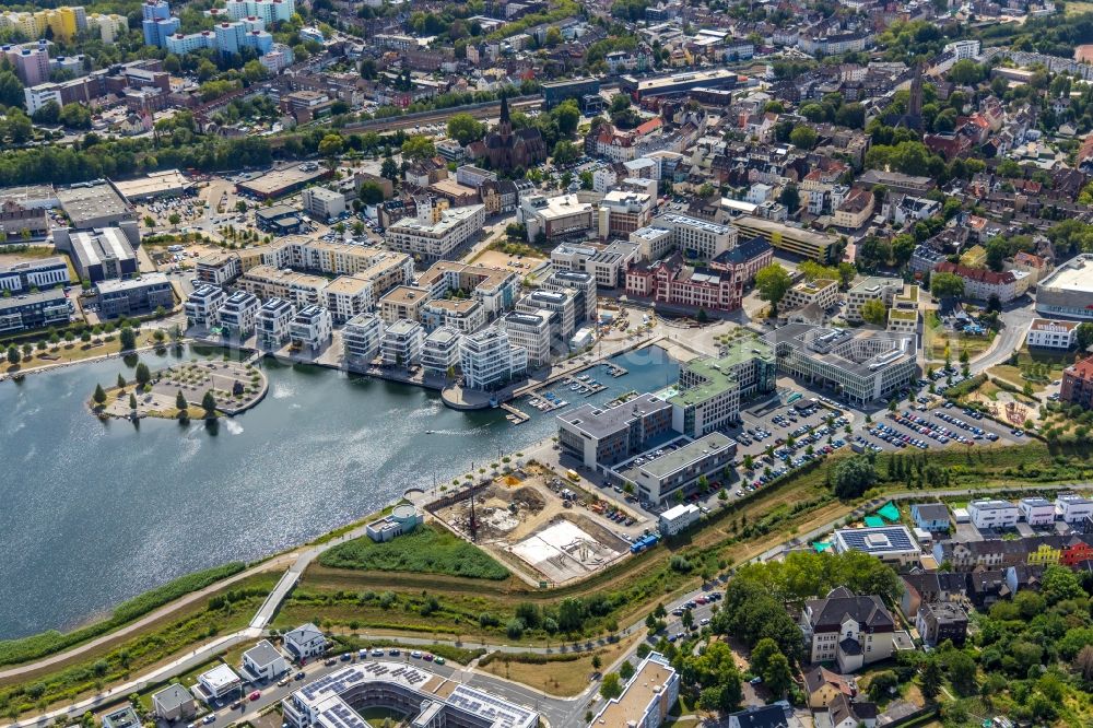 Aerial image Dortmund - Residential area of the multi-family house Settlement at shore Areas of lake Phoenix See in the district Hoerde in Dortmund in the state North Rhine-Westphalia, Germany