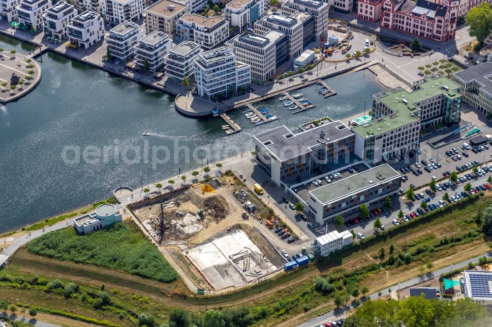 Aerial photograph Dortmund - Residential area of the multi-family house Settlement at shore Areas of lake Phoenix See in the district Hoerde in Dortmund in the state North Rhine-Westphalia, Germany