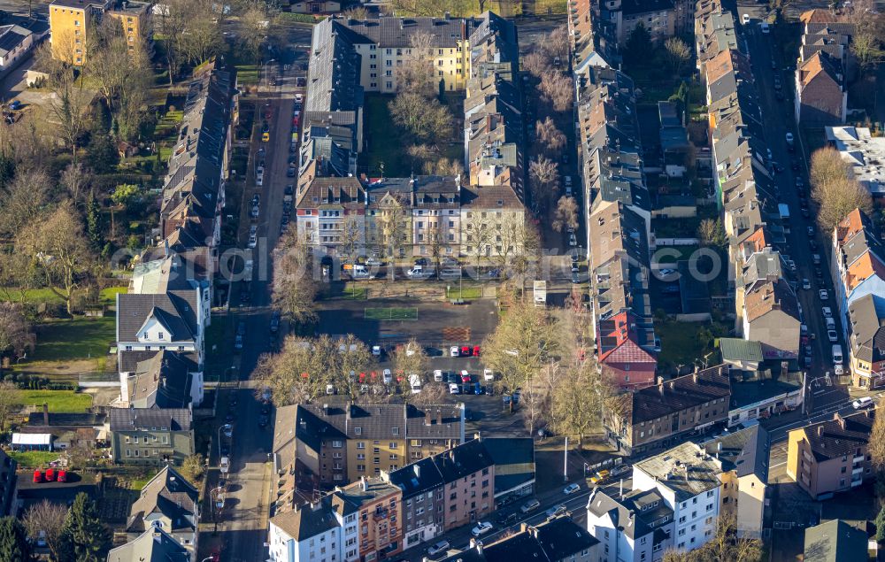 Aerial photograph Bochum - Residential area of the multi-family house settlement on Reichsstrasse - Prinzenstrasse - Amtsstrasse in Bochum at Ruhrgebiet in the state North Rhine-Westphalia, Germany