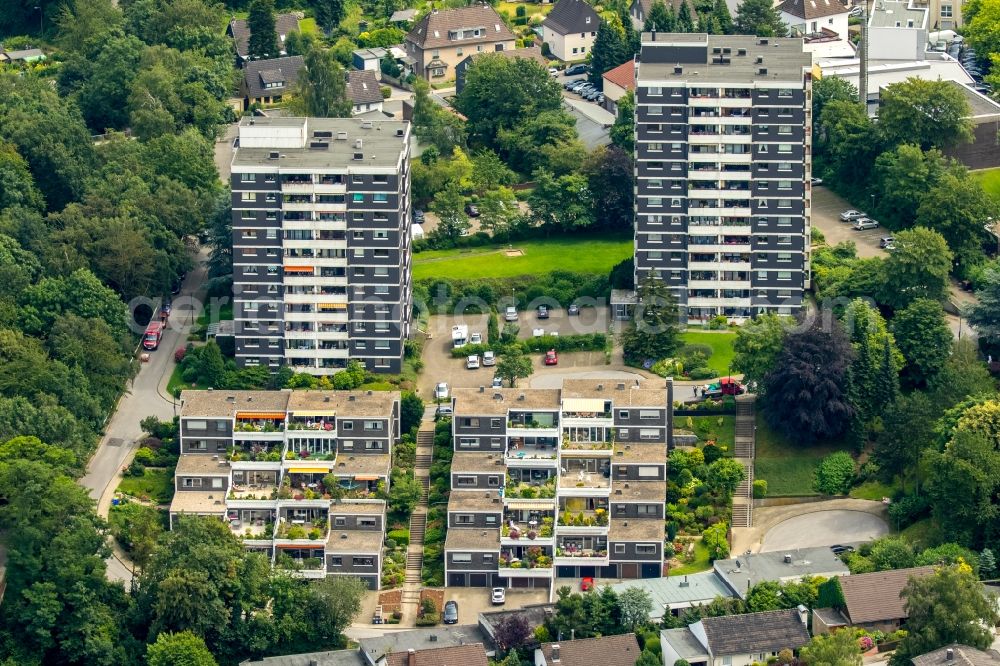 Heiligenhaus from the bird's eye view: Residential area with apartment buildings and highrises on Bleibergstrasse in Heiligenhaus in the state of North Rhine-Westphalia