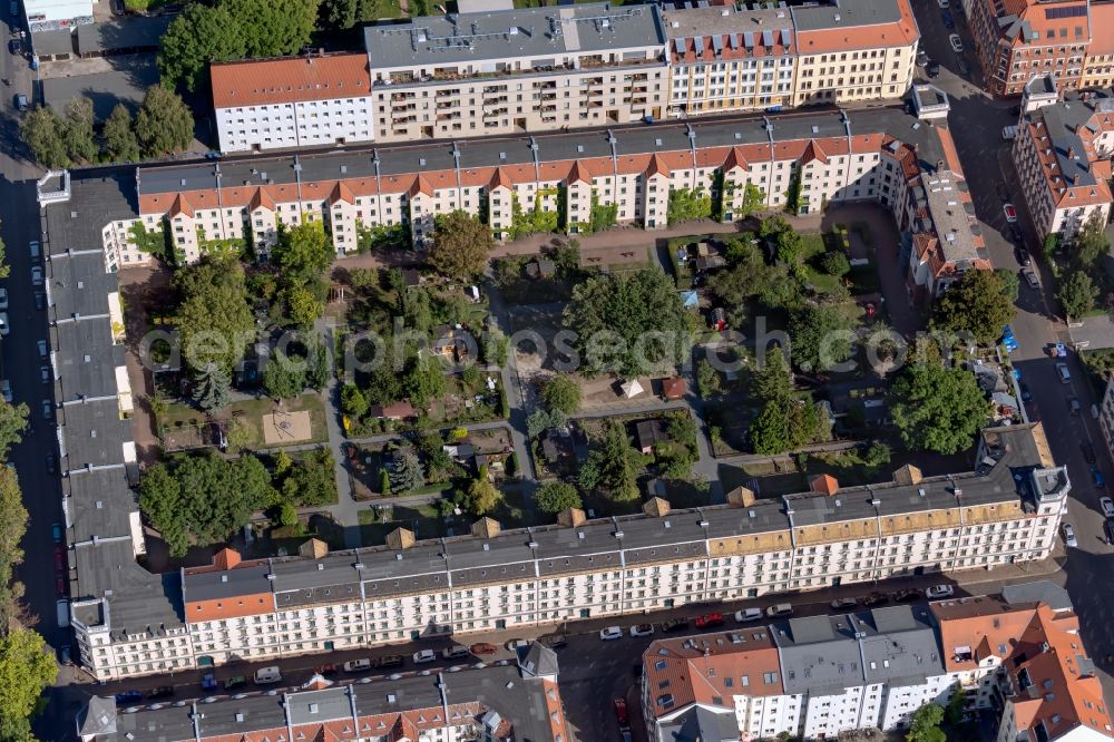 Leipzig from above - Residential area of the multi-family house settlement Rossmarktstrasse - Demmeringstrasse - Heinrichstrasse in the district Altlindenau in Leipzig in the state Saxony, Germany