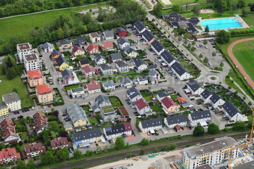 Schopfheim from the bird's eye view: Residential area of the multi-family house settlement Schlagetermatt in Schopfheim in the state Baden-Wurttemberg, Germany