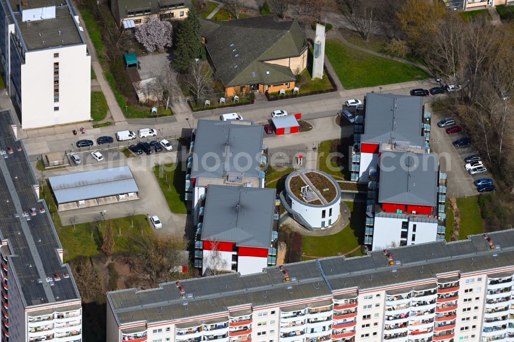 Berlin from the bird's eye view: Residential area of the multi-family house settlement Schleusinger Strasse - Trusetaler Strasse in the district Marzahn in Berlin, Germany