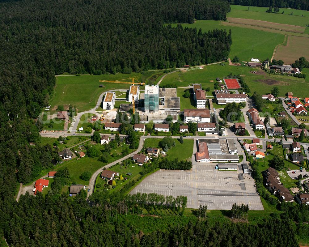 Schömberg from above - Residential area of the multi-family house settlement in Schoemberg in the state Baden-Wuerttemberg, Germany