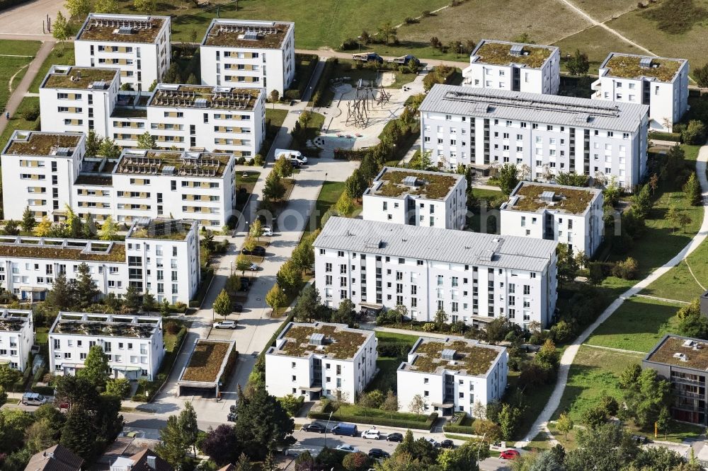 München from above - Residential area of the multi-family house settlement Schroefelhofstrasse in Munich in the state Bavaria, Germany