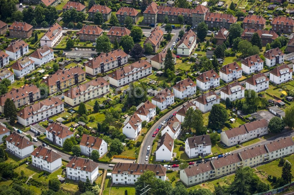 Schwerte from the bird's eye view: Residential area of a multi-family house settlement Am Hohlstueck in Schwerte in the state North Rhine-Westphalia