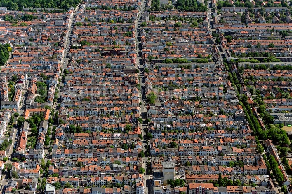 Bremen from the bird's eye view: Residential area of the multi-family house settlement Suedervorstadt - Buntentor in the district Neustadt in Bremen, Germany