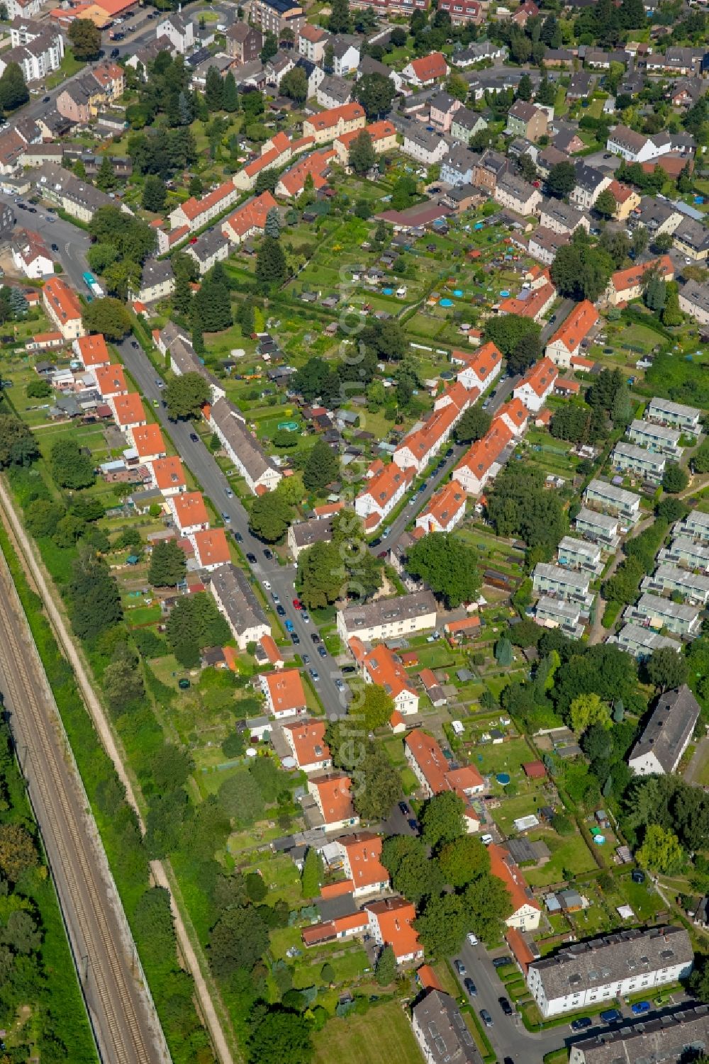 Aerial photograph Eving - Residential area of a multi-family house settlement Siedlung Fuerst Hardenberg in Eving in the state North Rhine-Westphalia