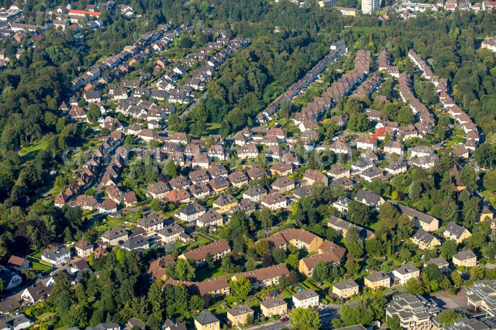 Mülheim an der Ruhr from above - Residential area of the multi-family house settlement Siedlung Heimaterde in Muelheim on the Ruhr in the state North Rhine-Westphalia