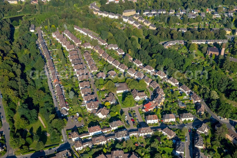 Aerial image Mülheim an der Ruhr - Residential area of the multi-family house settlement Siedlung Heimaterde in Muelheim on the Ruhr in the state North Rhine-Westphalia