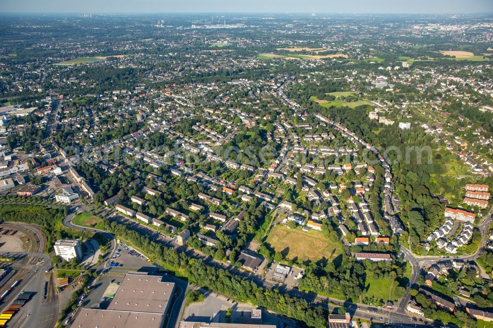 Aerial image Mülheim an der Ruhr - Residential area of the multi-family house settlement Siedlung Papenbusch in Muelheim on the Ruhr in the state North Rhine-Westphalia