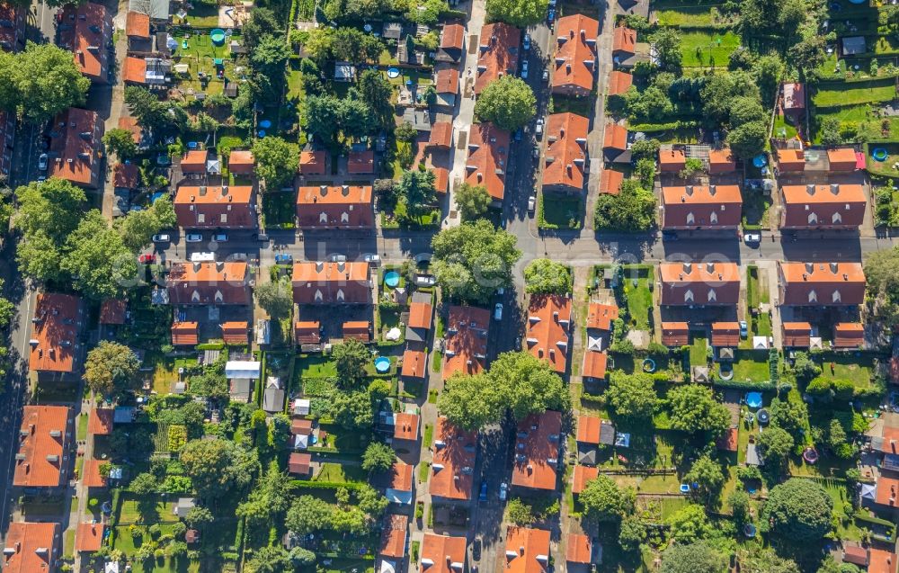 Aerial photograph Oberhausen - Residential area of the multi-family house settlement Siedlung Stemmersberg in Oberhausen in the state North Rhine-Westphalia