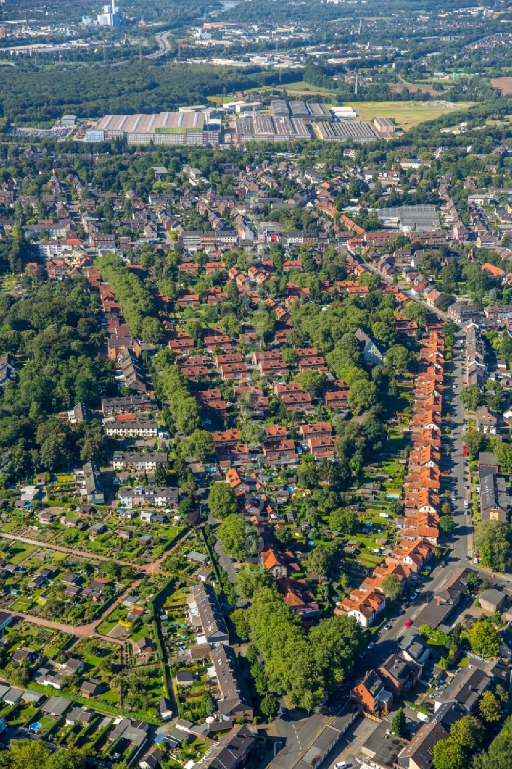 Aerial image Oberhausen - Residential area of the multi-family house settlement Siedlung Stemmersberg in Oberhausen in the state North Rhine-Westphalia