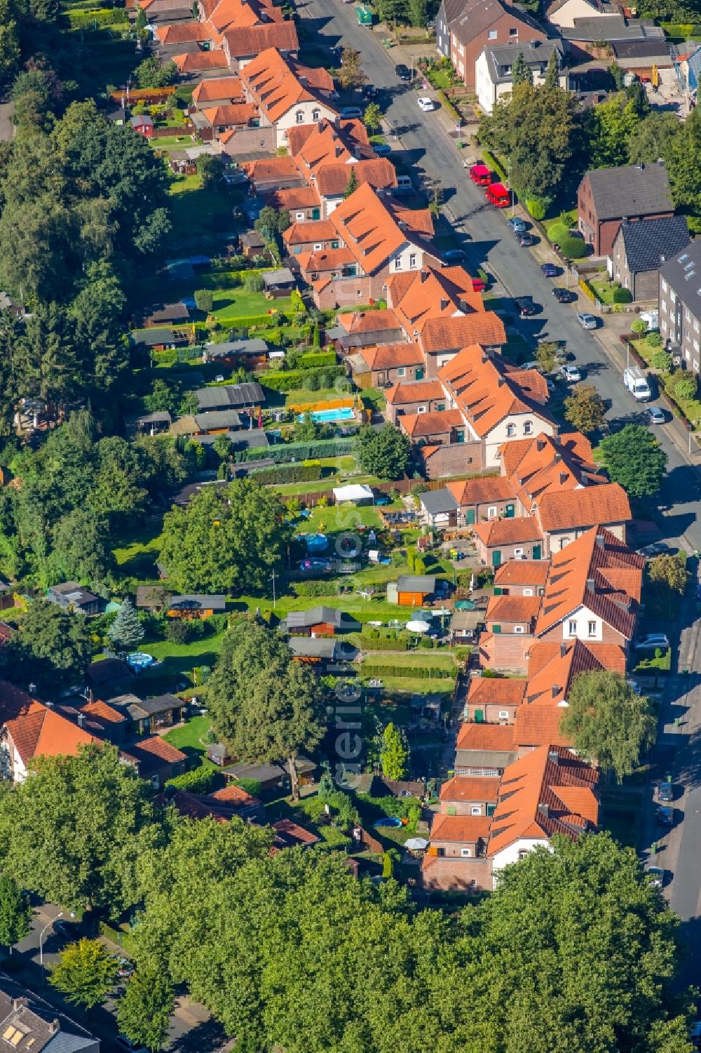 Oberhausen from above - Residential area of the multi-family house settlement Siedlung Stemmersberg in Oberhausen in the state North Rhine-Westphalia