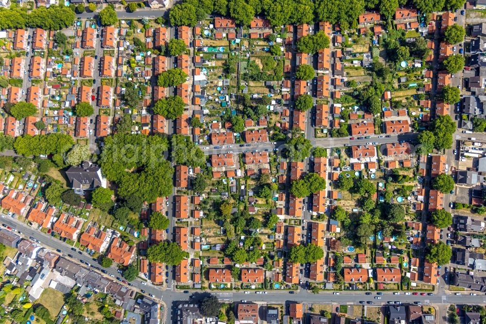 Aerial photograph Oberhausen - Residential area of the multi-family house settlement Siedlung Stemmersberg in Oberhausen in the state North Rhine-Westphalia