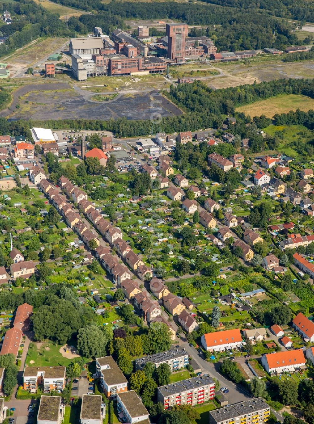 Hamm from the bird's eye view: Residential area of the multi-family house settlement Siedlung Wiescherhoefen in Hamm in the state North Rhine-Westphalia