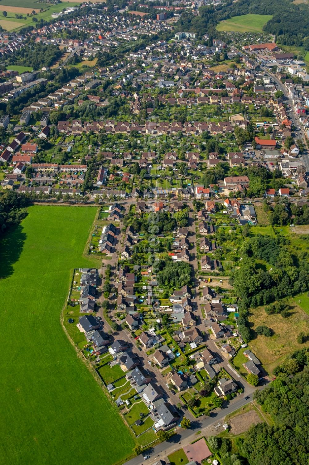 Aerial photograph Hamm - Residential area of the multi-family house settlement Siedlung Wiescherhoefen in Hamm in the state North Rhine-Westphalia