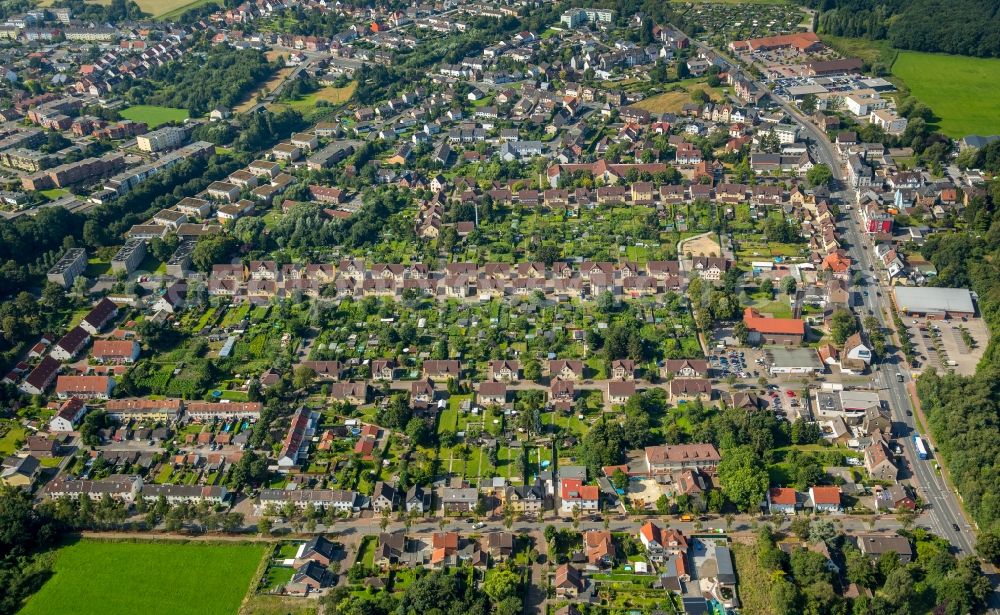 Hamm from above - Residential area of the multi-family house settlement Siedlung Wiescherhoefen in Hamm in the state North Rhine-Westphalia