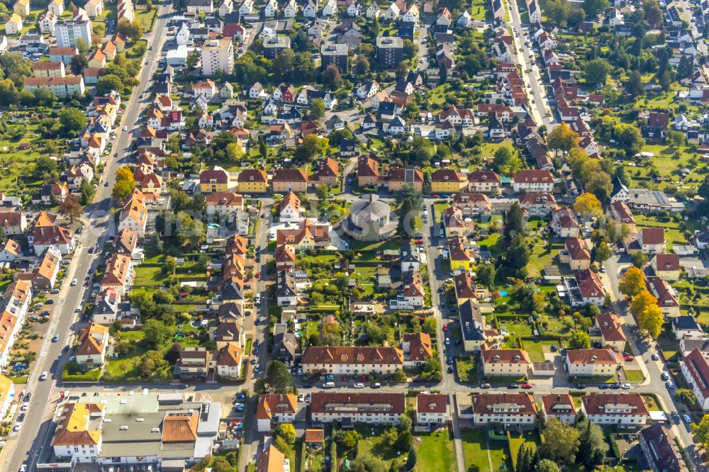 Aerial photograph Soest - Residential area of the multi-family house settlement on street Lindenstrasse - Akazienstrasse in Soest in the state North Rhine-Westphalia, Germany