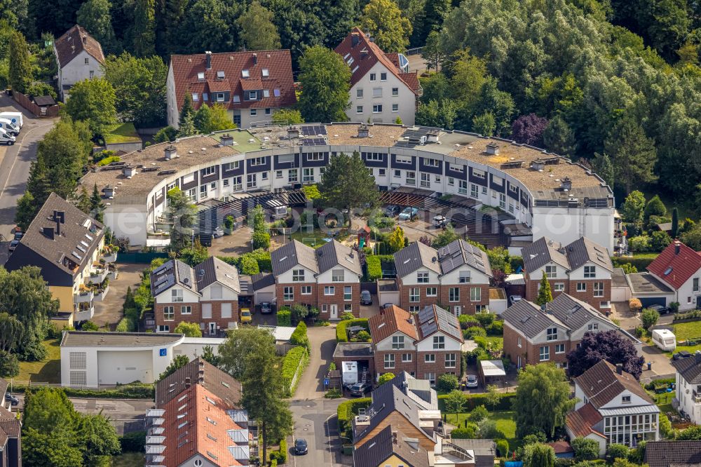 Aerial image Dortmund - residential area of the multi-family house settlement Am Spoerkel in the district Menglinghausen in Dortmund at Ruhrgebiet in the state North Rhine-Westphalia, Germany