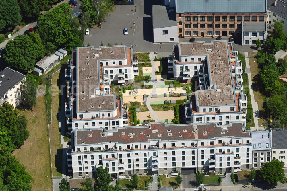 Berlin from above - Residential site with multi-family housing development- on the Alte Kaulsdorfer Strasse in the district Koepenick in Berlin, Germany