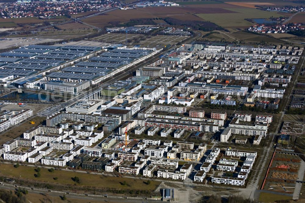 München from above - Residential area of a??a??an apartment building on Elisabeth-Dane-Strasse - Georg-Kerchensteiner-Strasse in the district of Trudering-Riem in Munich in the state Bavaria, Germany