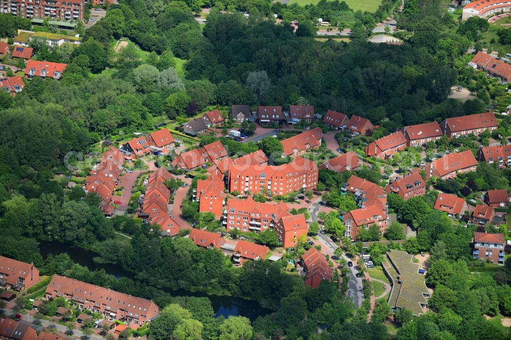 Aerial image Kiel - Residential area of the multi-family house settlement Stauffenbergweg - Bonhoefferweg - Kreisauer Ring in the district Wellsee in Kiel in the state Schleswig-Holstein, Germany
