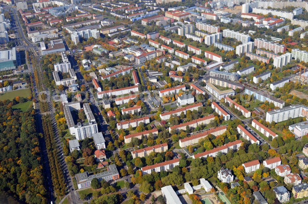 Aerial image Dresden - Residential area of the multi-family house settlement Stuebelallee - Canelettostrasse - Fetscherstrasse in the district Johannstadt in Dresden in the state Saxony, Germany