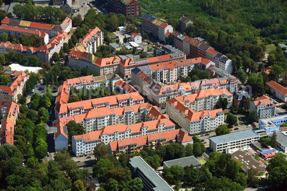 Aerial image Leipzig - Residential area of the multi-family house settlement on Theodor-Neubauer-Strasse - Gregor-Fuchs-Strasse - Neumannstrasse in the district Anger-Crottendorf in Leipzig in the state Saxony, Germany