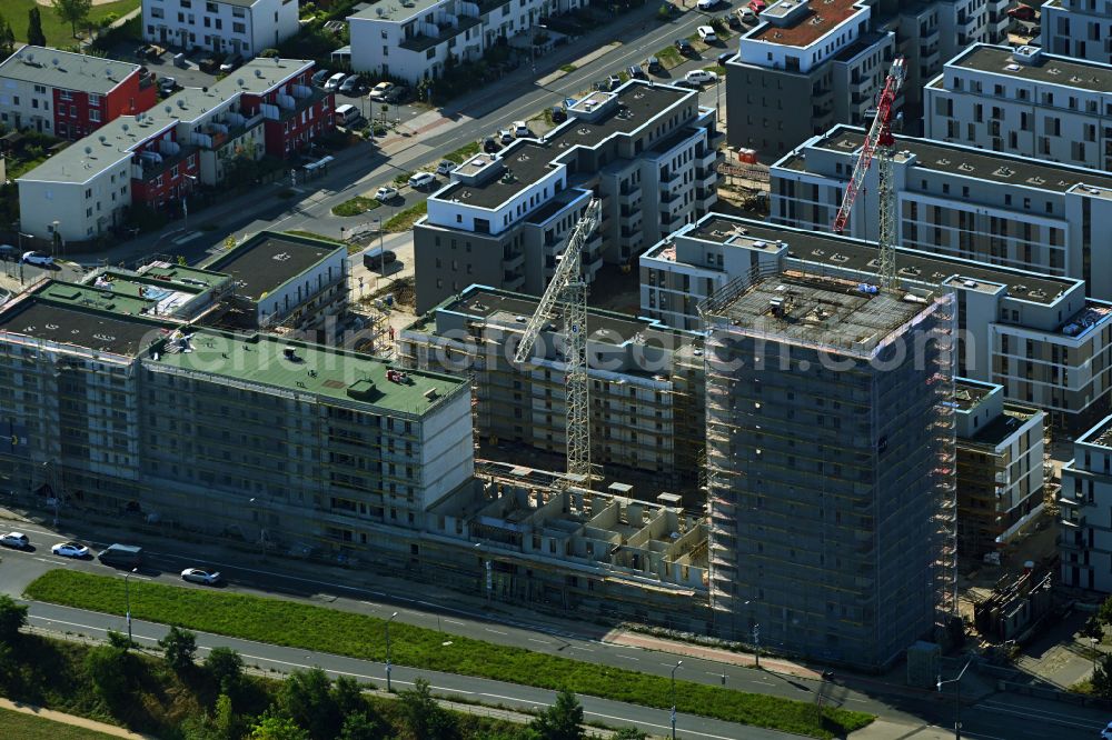 Berlin from the bird's eye view: Residential area of an apartment building settlement on the banks and river course of the Havel river in Berlin, Germany