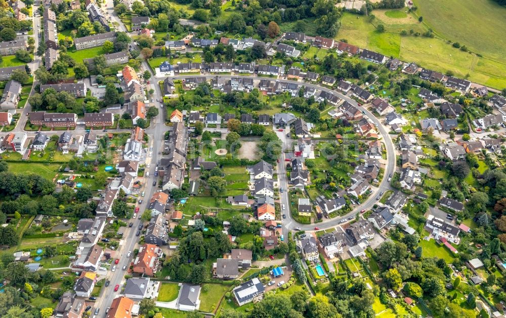 Aerial image Essen - Residential area of a multi-family house settlement on Velthover Winkel corner Hoechtebogen in Essen in the state North Rhine-Westphalia, Germany