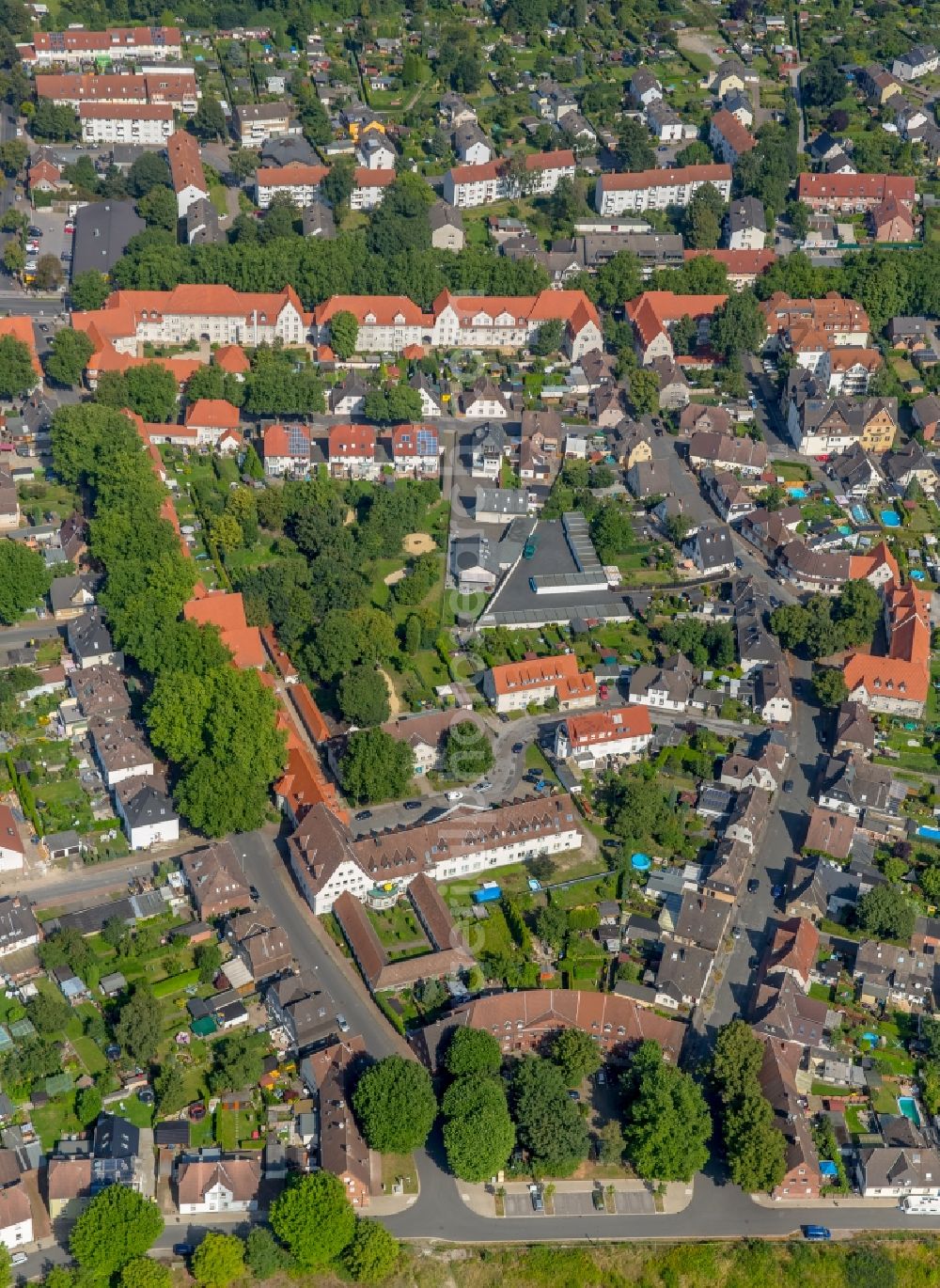 Aerial photograph Lünen - Residential area of the multi-family house settlement Victoria-Siedlung in Luenen in the state North Rhine-Westphalia