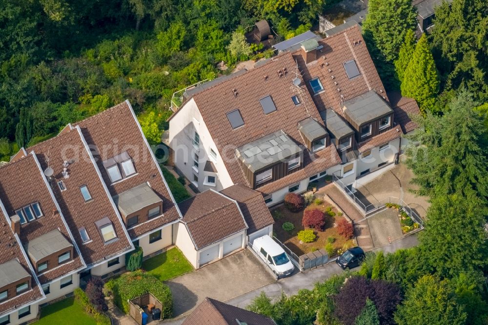 Aerial photograph Werden - Residential area of the multi-family house settlement Am Vogelherd in Werden in the state North Rhine-Westphalia, Germany