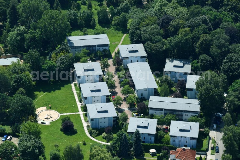 Aerial image Berlin - Residential area of a multi-family house settlement on Waldowstrasse in the district Mahlsdorf in Berlin, Germany