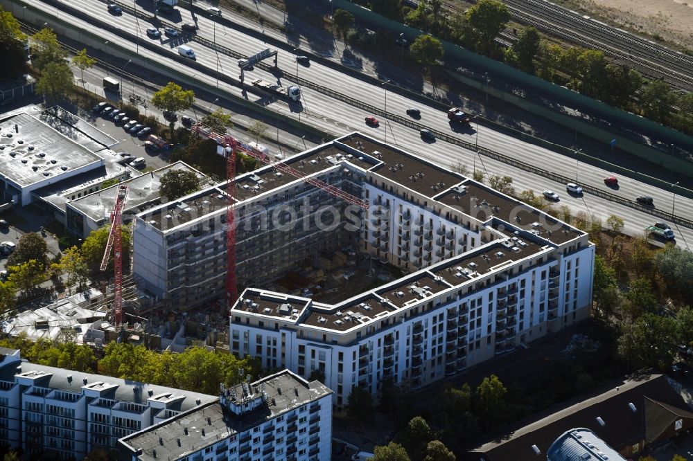 Aerial image Berlin - Residential area of the multi-family house settlement Wexstrasse corner Kufsteiner Strasse in the district Schoeneberg in Berlin, Germany