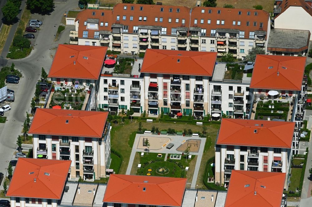 Wildau from the bird's eye view: Residential area of the multi-family house settlement on Rosenanger in Wildau in the state Brandenburg, Germany