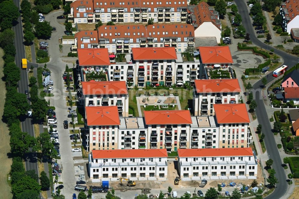 Wildau from the bird's eye view: Residential area of the multi-family house settlement on Rosenanger in Wildau in the state Brandenburg, Germany