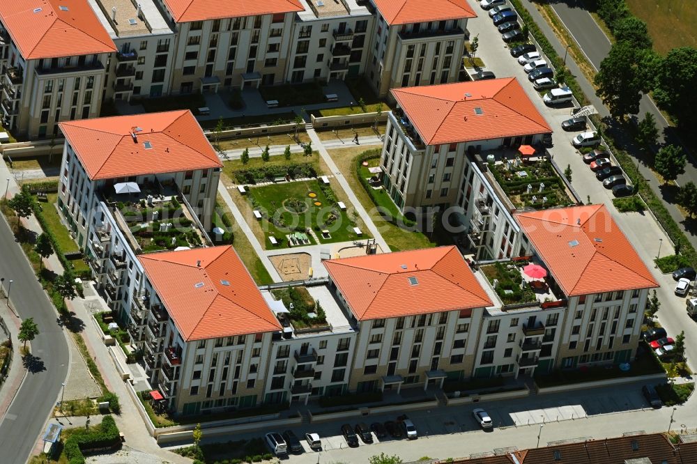 Wildau from the bird's eye view: Residential area of the multi-family house settlement on Rosenanger in Wildau in the state Brandenburg, Germany