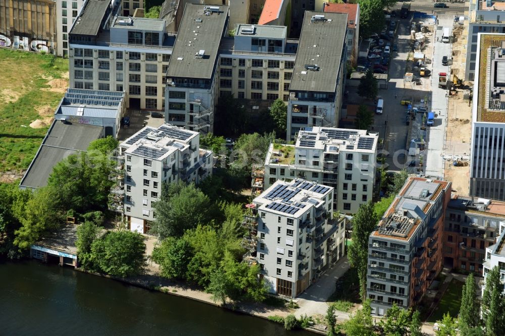 Berlin from above - Residential area of the multi-family house settlement of the Bau- und Wohngenossenschaft Spreefeld Berlin eG in Wilhelmine-Gemberg-Weg in Berlin, Germany