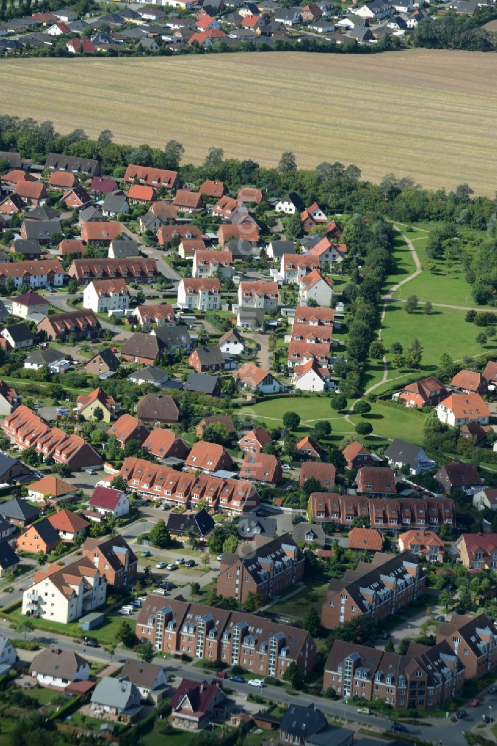 Aerial image Wismar - Residential area of a multi-family house settlement at the street Nixenring in Wismar in the state Mecklenburg - Western Pomerania