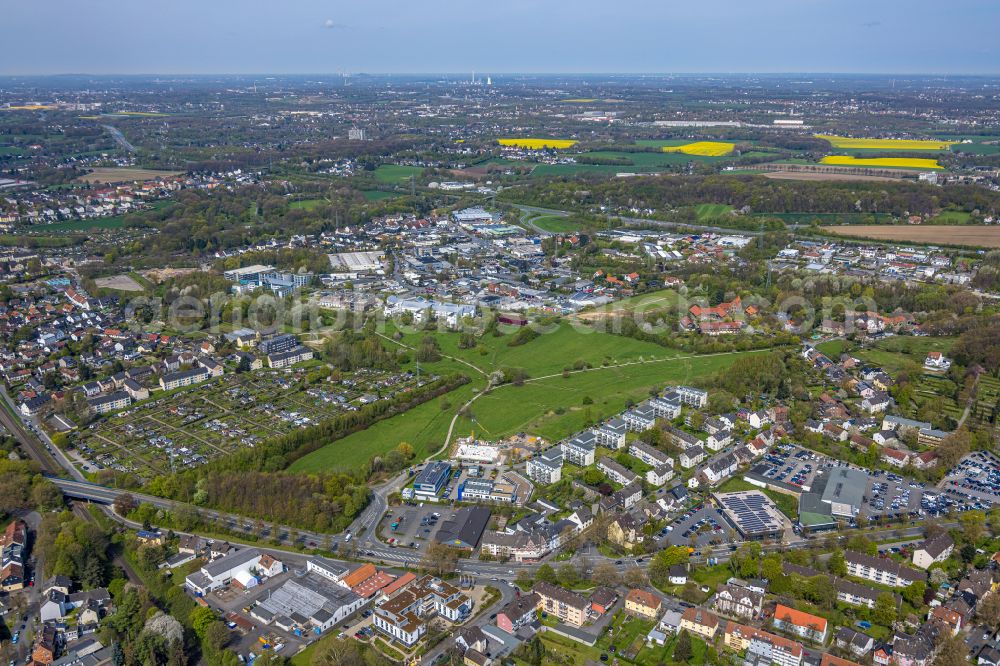 Witten from the bird's eye view: Residential area of the multi-family house settlement in Witten at Ruhrgebiet in the state North Rhine-Westphalia, Germany