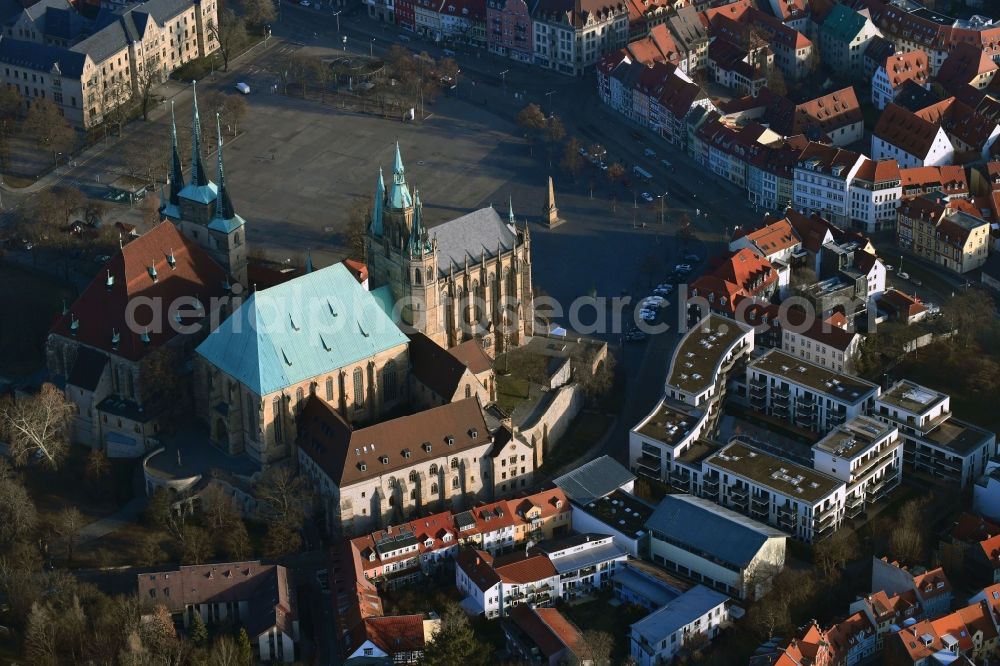 Erfurt from above - Residential site with multi-family housing development- on Domstrasse - An den Graden in the district Zentrum in Erfurt in the state Thuringia, Germany