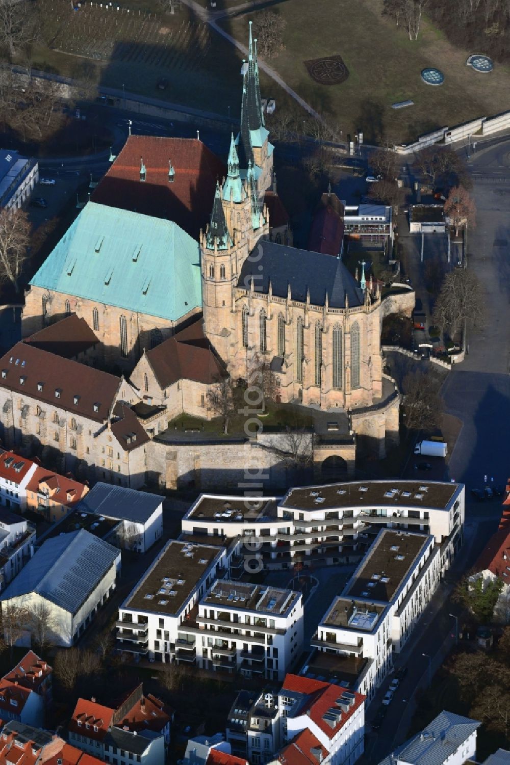 Aerial image Erfurt - Residential site with multi-family housing development- on Domstrasse - An den Graden in the district Zentrum in Erfurt in the state Thuringia, Germany