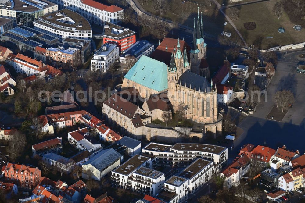 Erfurt from above - Residential site with multi-family housing development- on Domstrasse - An den Graden in the district Zentrum in Erfurt in the state Thuringia, Germany