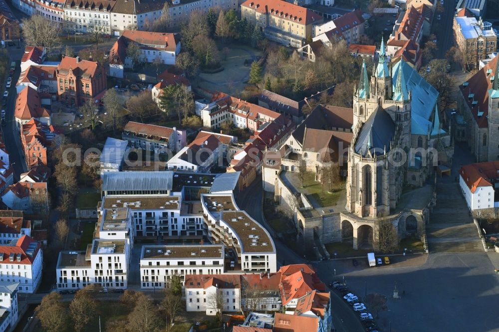 Erfurt from above - Residential site with multi-family housing development- on Domstrasse - An den Graden in the district Zentrum in Erfurt in the state Thuringia, Germany