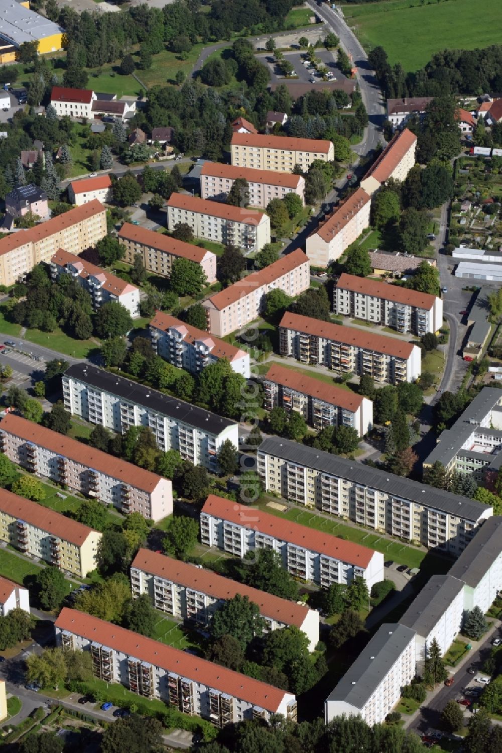 Kamenz from the bird's eye view: Residential area of apartment buildings and estates on Koernerstrasse in Kamenz in the state of Saxony