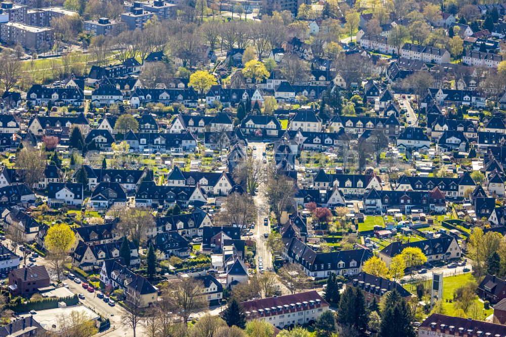 Dortmund from the bird's eye view: Residential area of the multi-family house settlement Zechensiedlung on the Fritz-Funke-Strasse in the district Oberdorstfeld in Dortmund at Ruhrgebiet in the state North Rhine-Westphalia, Germany