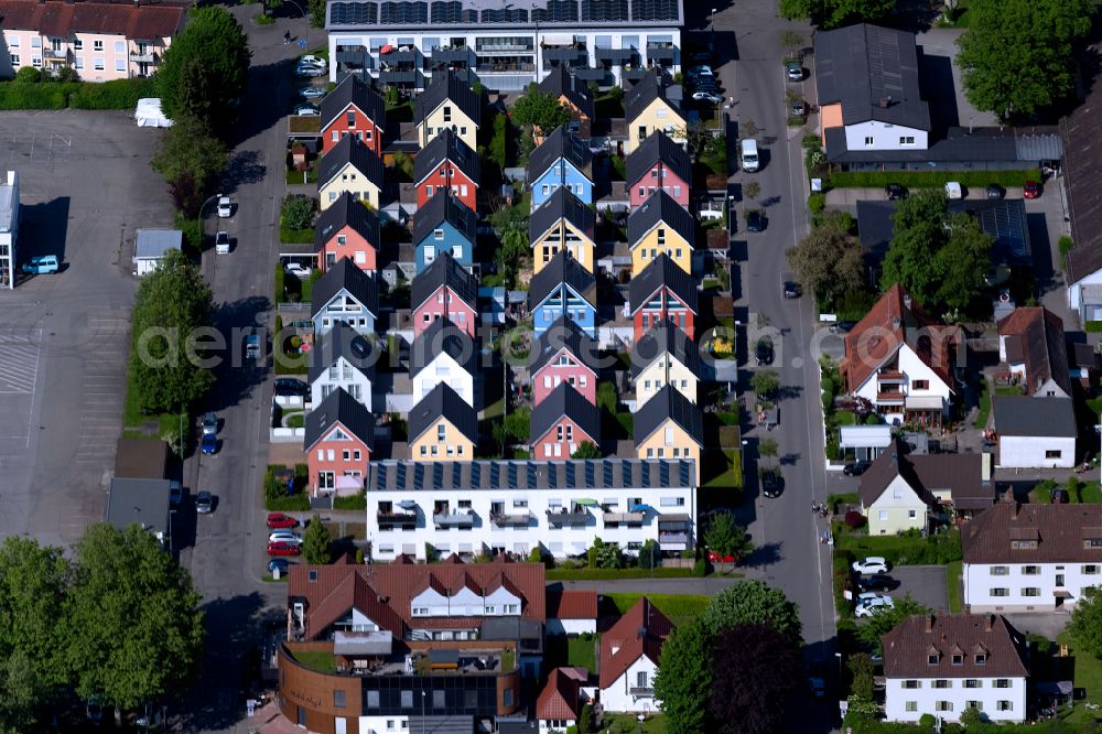 Zech from the bird's eye view: Residential area of the multi-family house settlement on Zechwaldstrasse in Zech at Bodensee in the state Bavaria, Germany